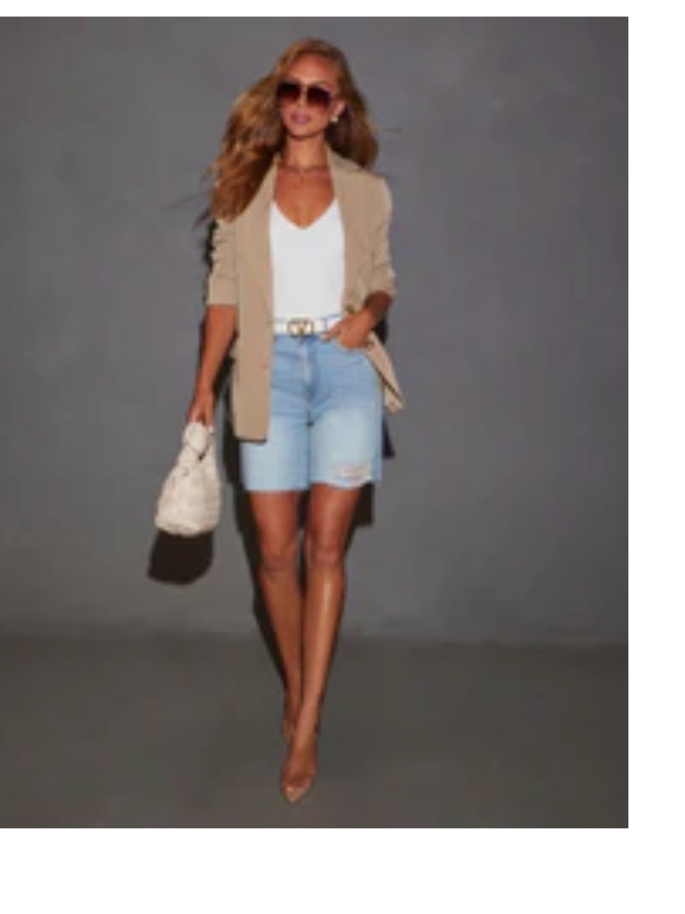 Vici Indio Denim Dad Shorts - Light Wash / 30